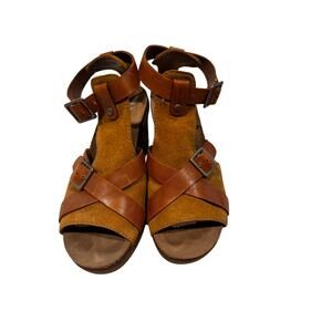 DANSKO Dominique Leather and Suede Chunky Heel in Size EU 38/7.5 U.S.